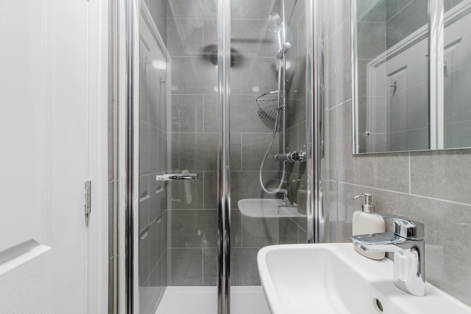 Apartmán Modern Cosy Corner Flat 3 Bed And Loft Sleep 7 People Londýn Exteriér fotografie